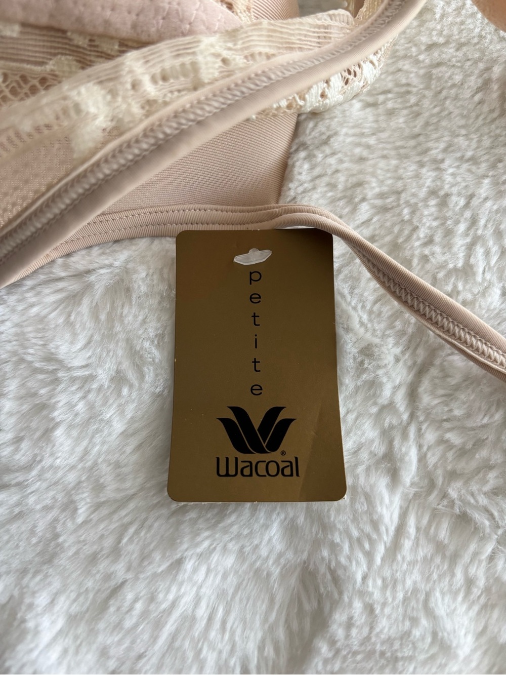 Wacoal Embrace Lace Petite Push Up Underwire Bra in Sand Size 36A NEW Padded - Picture 11 of 14